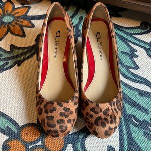 Chinese Laundry Leopard Print Size 8 Wedges